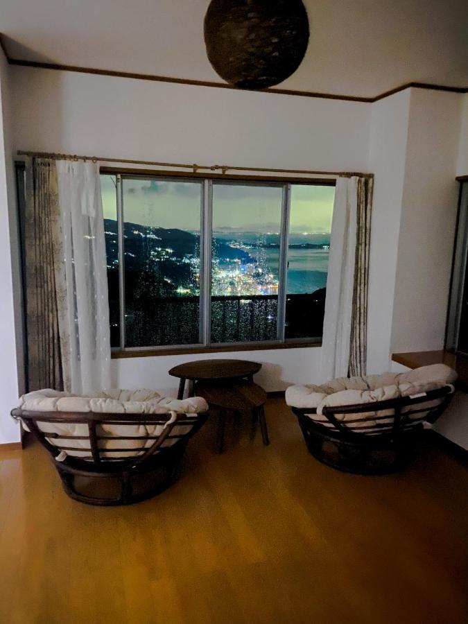 Villa みーしぐリゾート à Atami  Extérieur photo